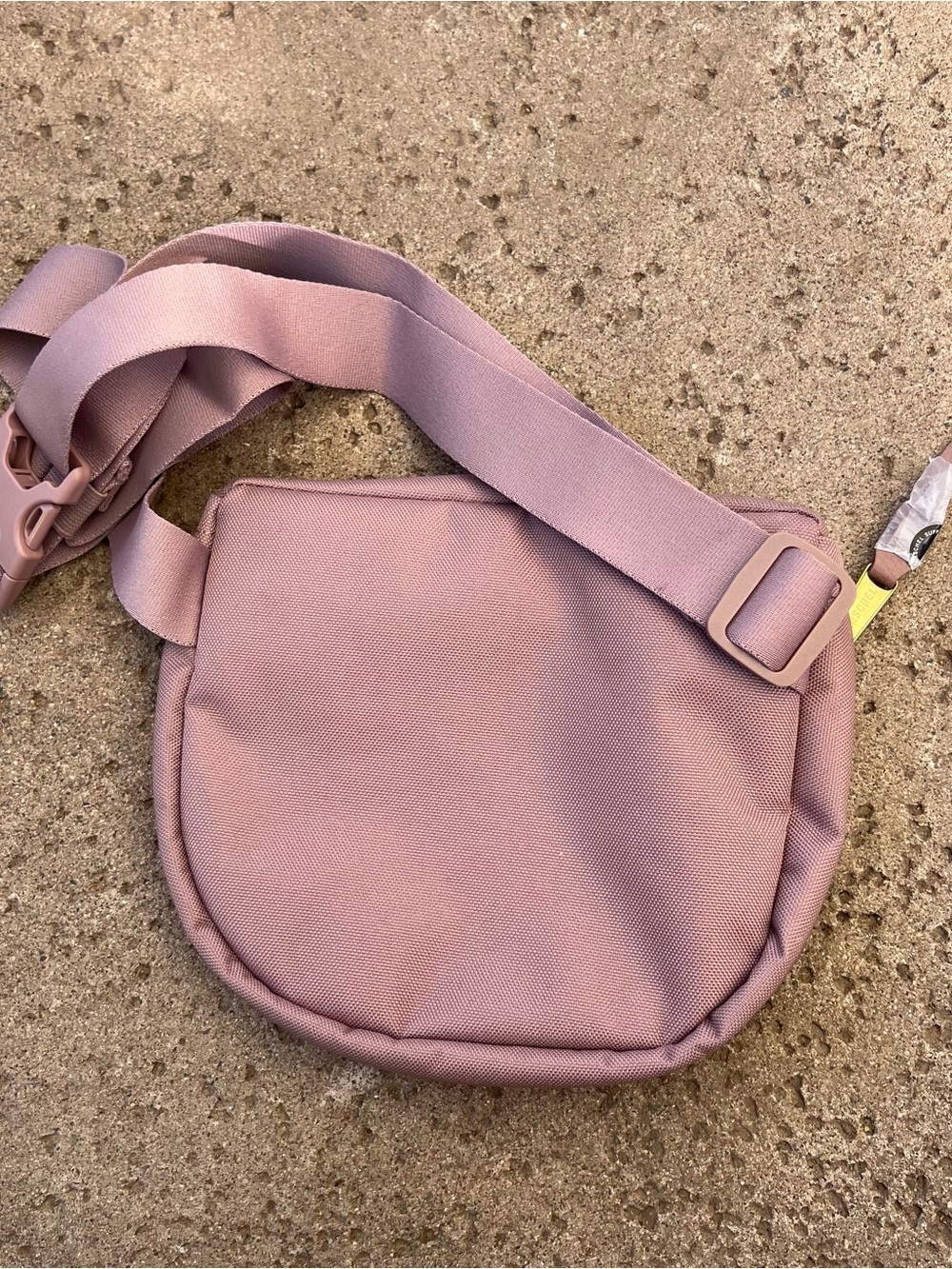 HERSCHEL // Settlement Hip Pack 2L — Ash Rose - Picture 3 of 6